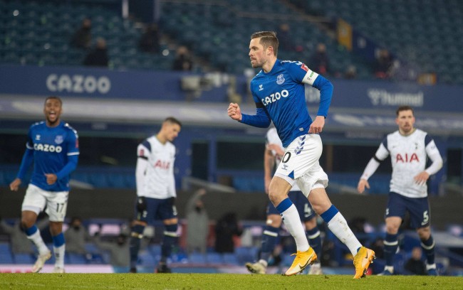 而一天四集 而一天四集